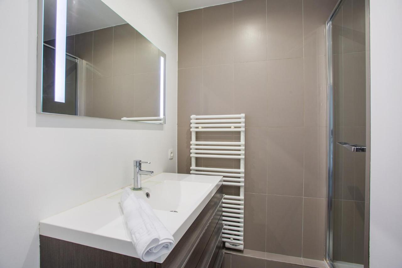Apartement Montaigne George V By Studio Prestige ปารีส ภายนอก รูปภาพ